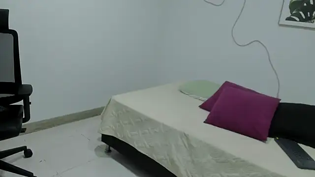 Snapshot of Cherrydollxx chatting on November 11, 2025, 11:49 am Cherrydollxx online show from November 11, 2025, 11:49 am