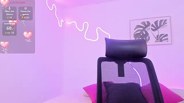 Snapshot of Cherrydollxx chatting on November 22, 2025, 11:42 am Cherrydollxx online show from November 22, 2025, 11:42 am