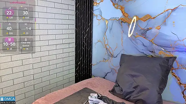 nena cupcake  online show from November 18, 2025, 11:13 am