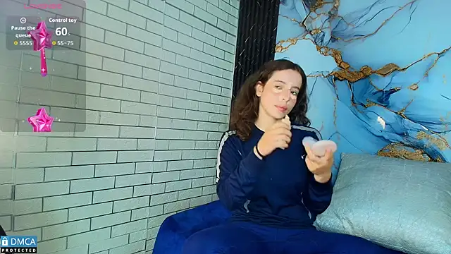 nena cupcake  online show from September 16, 2025, 11:22 am