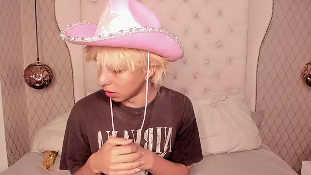 OliIverr22 online show from October 18, 2025, 12:07 pm