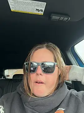 hornykitty1210 online show from January 14, 2026, 7:50 pm