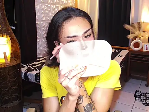 WILDROXIE online show from October 7, 2025, 10:55 pm