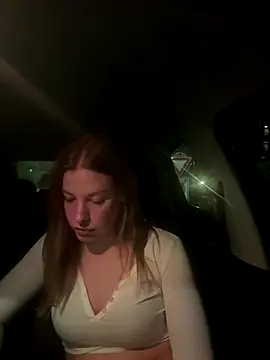 Chloemillerrxx online show from November 16, 2025, 8:24 pm