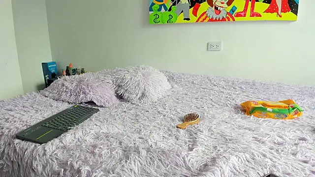 HaileyDuke online show from November 12, 2025, 2:54 pm