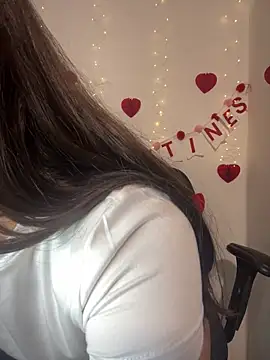 Miss    lissa online show from February 16, 2026, 12:31 am