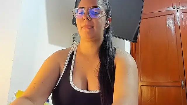 Snapshot of Danilua_ chatting on November 20, 2025, 1:39 am Danilua online show from November 20, 2025, 1:39 am