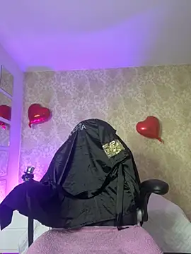 MorenaLush Eup online show from April 1, 2026, 11:01 pm