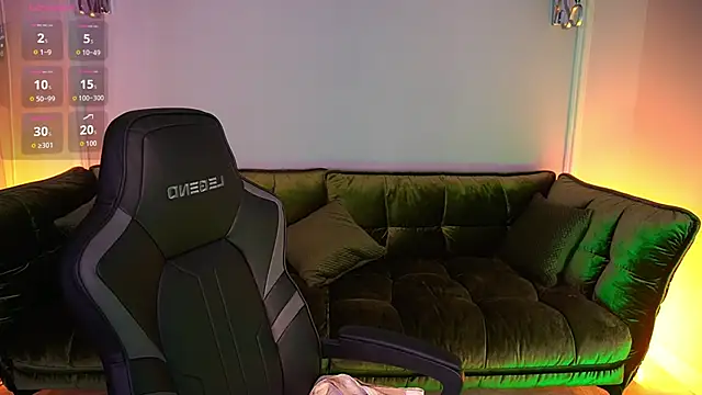 Pixie Peachh online show from November 15, 2025, 7:45 am