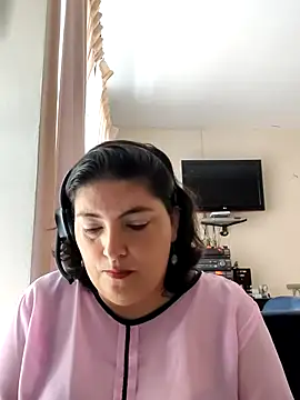 lina maria99 online show from September 11, 2025, 2:17 pm