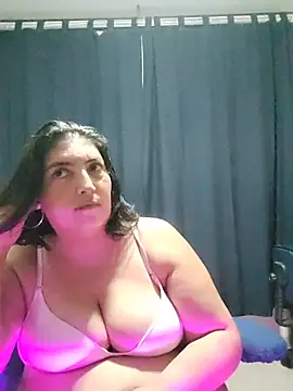 lina maria99 online show from November 10, 2025, 11:32 pm