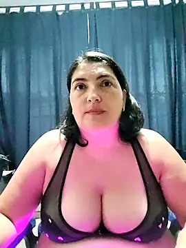 lina maria99 online show from November 6, 2025, 10:47 pm