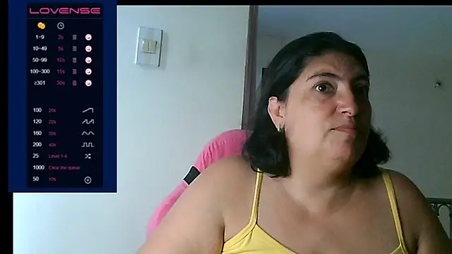 lina maria99 online show from September 19, 2025, 1:26 pm