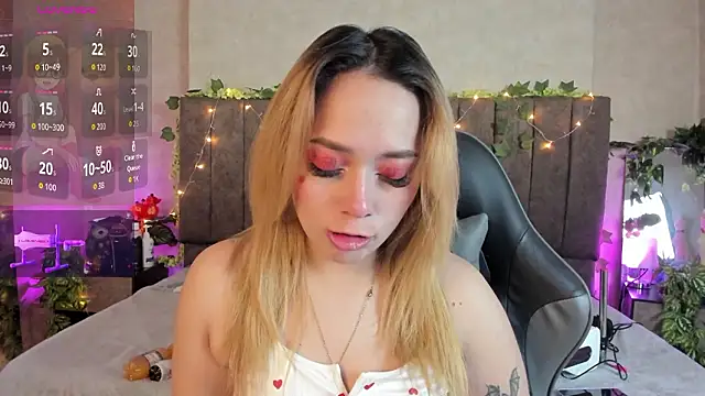 LanaMills  online show from February 15, 2026, 5:30 am