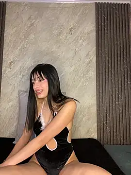 stepha   online show from November 10, 2025, 11:26 am