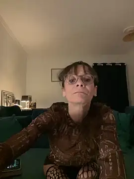 Chris06d22xh online show from March 12, 2026, 8:46 pm