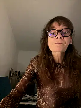 Snapshot of Chris06d22@xh chatting on October 2, 2025, 6:22 pm Chris06d22xh online show from October 2, 2025, 6:22 pm