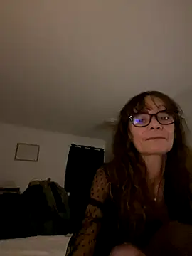 Snapshot of Chris06d22@xh chatting on October 18, 2025, 7:38 pm Chris06d22xh online show from October 18, 2025, 7:38 pm