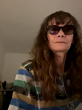 Snapshot of Chris06d22@xh chatting on October 3, 2025, 6:42 pm Chris06d22xh online show from October 3, 2025, 6:42 pm