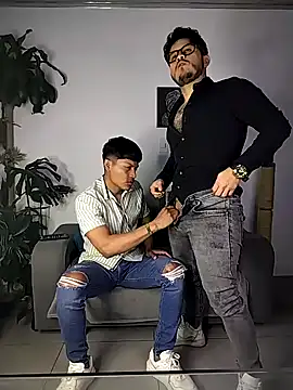 DADDYTTEDY1 online show from October 10, 2025, 10:32 pm