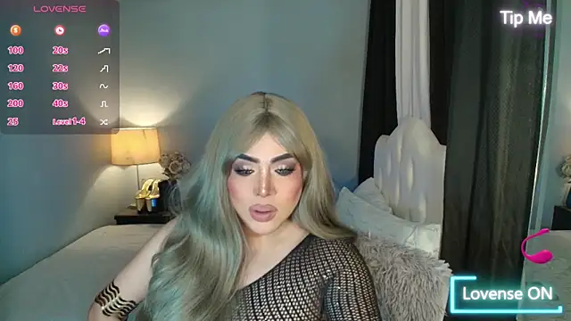 Snapshot of Unforgettable_Maria chatting on November 23, 2025, 3:38 am Unforgettable Maria online show from November 23, 2025, 3:38 am