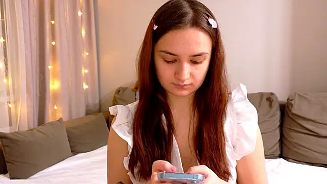 Lelia Vibe online show from November 23, 2025, 8:19 pm