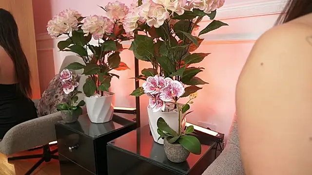 MilaCrave online show from January 10, 2026, 11:49 am