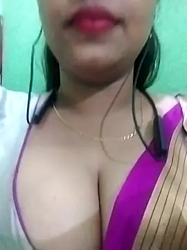 Dimplegirl online show from September 18, 2025, 5:05 pm