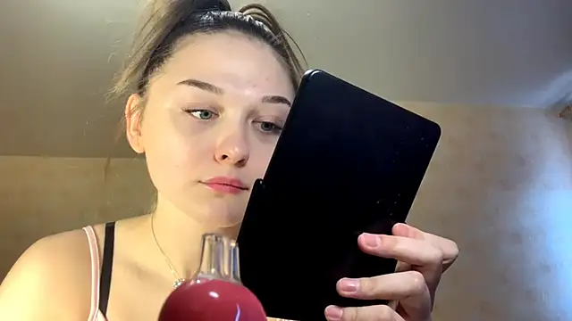 Smoke mama online show from February 18, 2026, 11:39 am