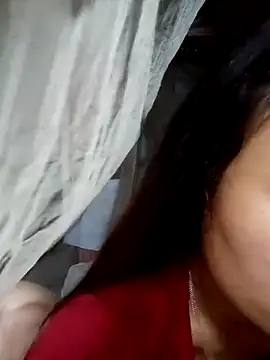 Ruaiuoi online show from April 13, 2026, 1:04 pm