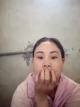 Snapshot of Ruaiuoi chatting on February 28, 2026, 6:24 am Ruaiuoi online show from February 28, 2026, 6:24 am