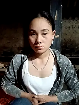 Snapshot of Ruaiuoi chatting on February 19, 2026, 10:51 pm Ruaiuoi online show from February 19, 2026, 10:51 pm