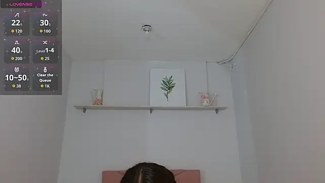 SarayVega  online show from October 14, 2025, 7:25 pm