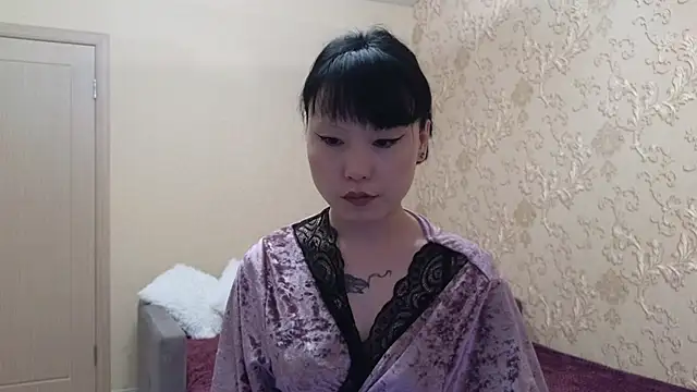 Snapshot of PurpleD1va chatting on June 26, 2026, 5:19 pm PurpleD1va online show from June 26, 2026, 5:19 pm
