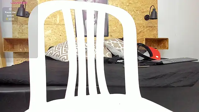 santiblack7 online show from September 17, 2025, 8:11 pm