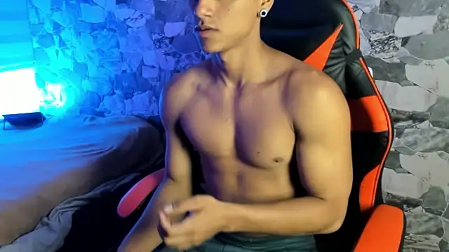 Snapshot of ZYZZ1312 chatting on June 2, 2026, 1:05 am ZYZZ1312 online show from June 2, 2026, 1:05 am