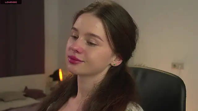 Olivia Farrell online show from October 6, 2025, 1:23 pm