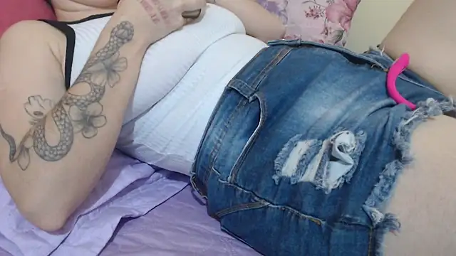 ayanahot  online show from September 25, 2025, 3:29 pm