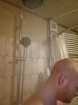 svenni2525 online show from November 2, 2025, 12:10 pm