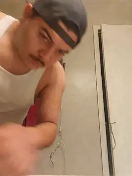 Snapshot of Biglou97 chatting on January 15, 2026, 10:07 am Biglou97 online show from January 15, 2026, 10:07 am