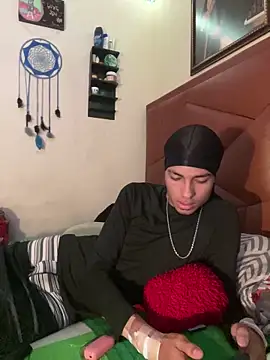 Adonis WB online show from September 24, 2025, 3:24 am