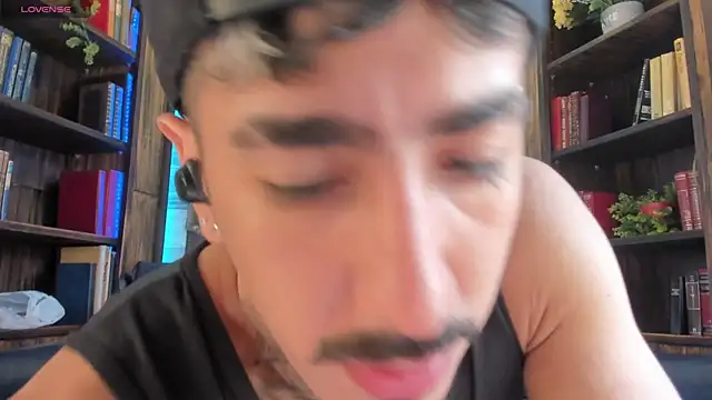 Donovan Desmond online show from October 29, 2025, 7:57 pm