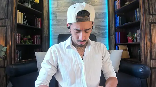 Donovan Desmond online show from October 13, 2025, 7:48 pm