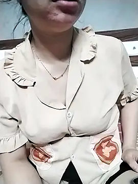 Mie rose online show from October 7, 2025, 2:29 pm