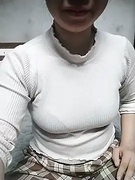 Mie rose online show from November 24, 2025, 2:00 am