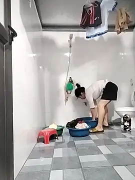 Mie rose online show from November 7, 2025, 1:54 am