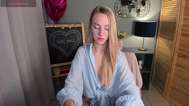 Snapshot of mishapallmer chatting on October 2, 2025, 1:53 am mishapallmer online show from October 2, 2025, 1:53 am