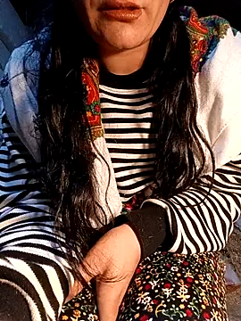 ezgi2545 online show from April 17, 2026, 10:34 pm