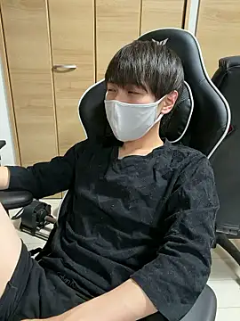 jiji9253 online show from April 7, 2026, 1:46 pm