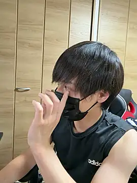 Snapshot of jiji9253 chatting on May 21, 2026, 12:35 pm jiji9253 online show from May 21, 2026, 12:35 pm